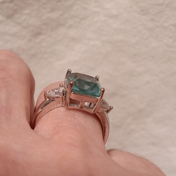 Blue zirconia ring size 8.75 - Picture 4 of 4